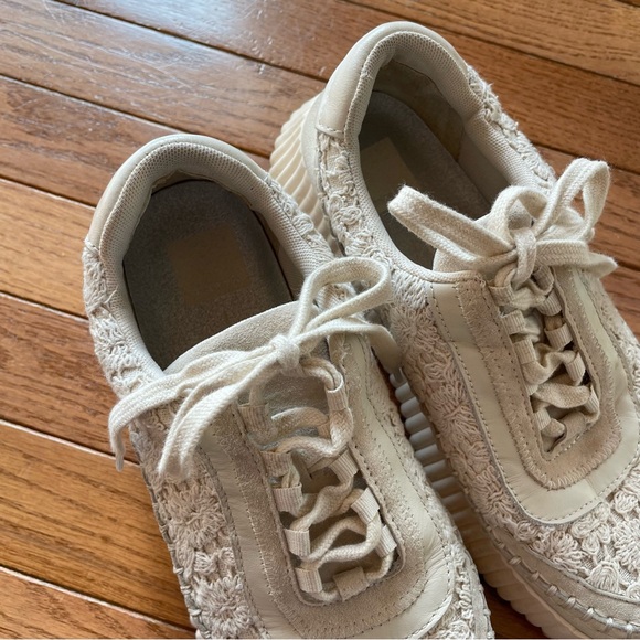 Dolce Vita Dolen Sneakers in Ecru Lace Size 8.5 Women's Beige Lace Sneakers - Picture 11 of 13